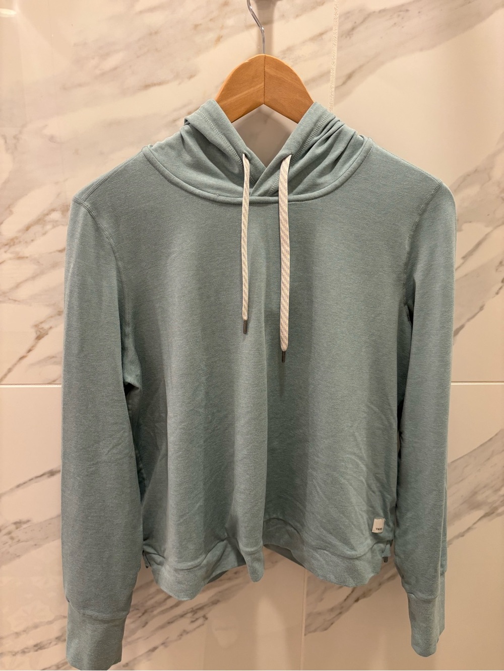 Vuori Women’s Halo Essential Hoodie, Heather Green, Size Large